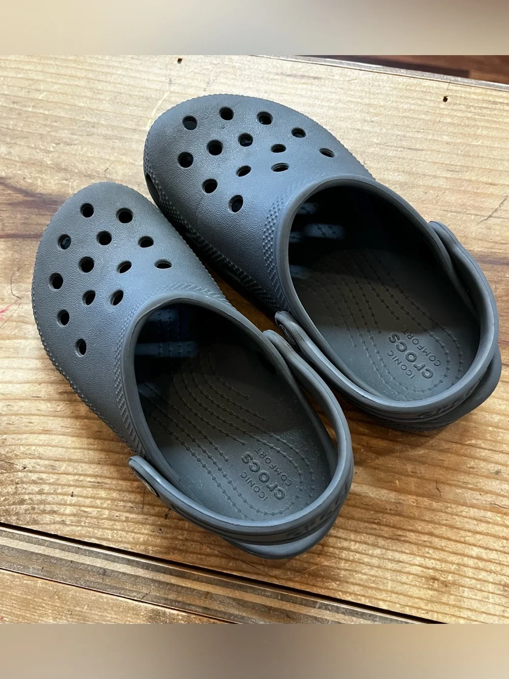 CROCS Kids Classic Clog in Charcoal Gray Size 13